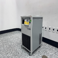 Lauda T 2200 Chiller image 1